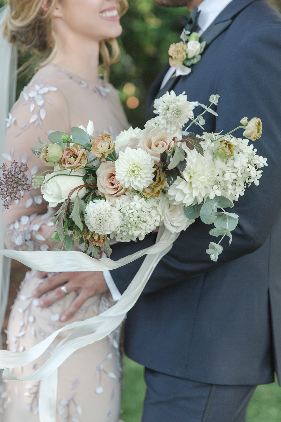 Timeless Love Weddings | Sourced Workshop experience | Bride bouquet 