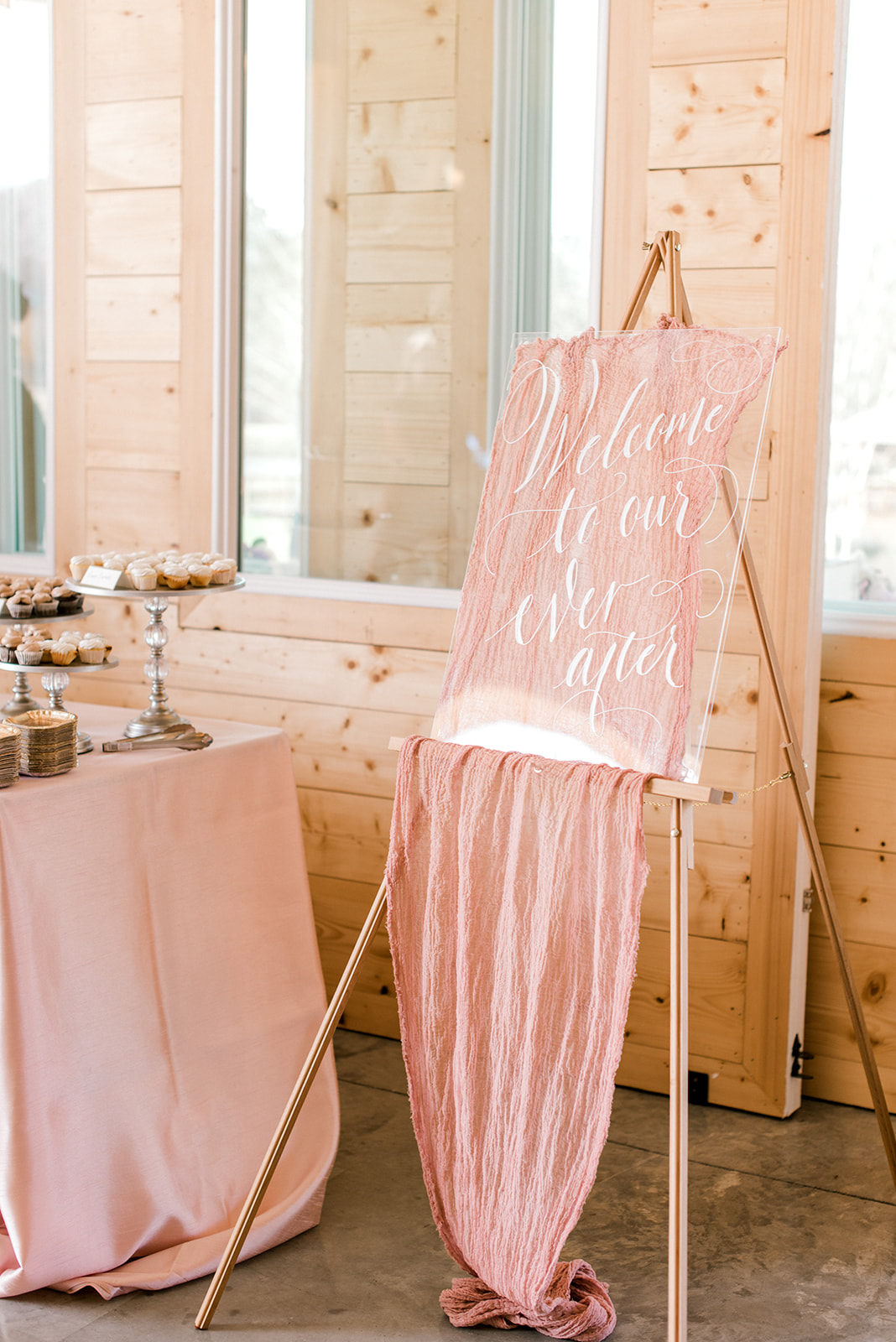 Walnut Hill Wedding Venue Raleigh Spring 2019 Bridal Open house vendor Blush and Blue Welcome Sign