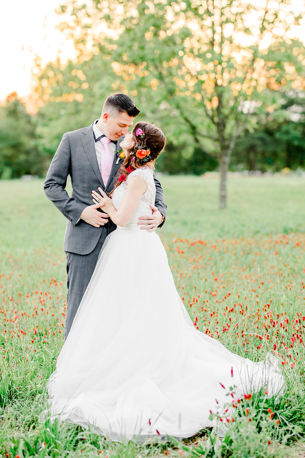Bright + Cheerful Garden Elegance of Artmosphere — Bride + Groom portraits in a field of poppies